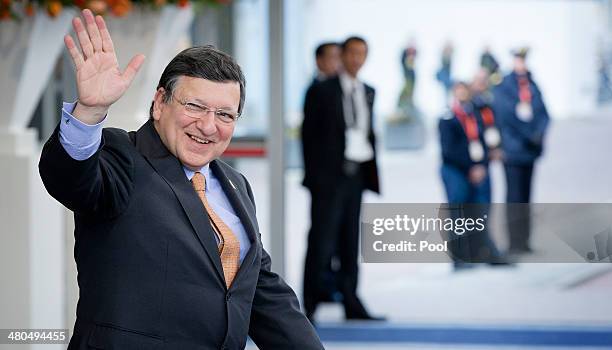 President of the European Commission Jose Manuel Barroso departs at the conclusion of the 2014 Nuclear Security Summit on March 25, 2014 in The...