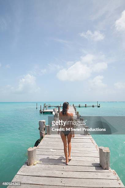 recreation beach vacation - cancun fotografías e imágenes de stock