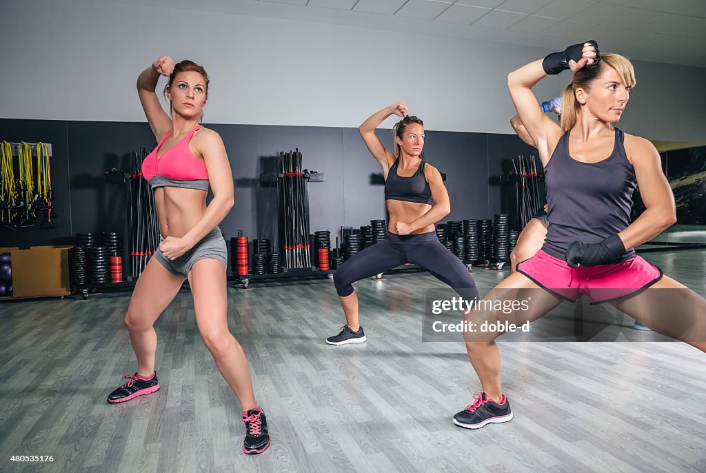 Menschen training Boxen im fitness-center