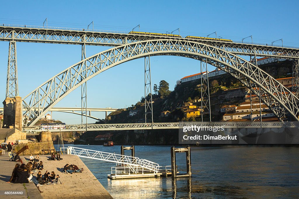 Berühmten Dom-Luis-Brücke in Ribeira in Porto