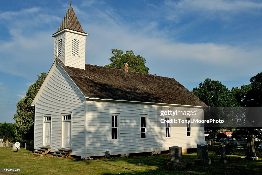 Houck's Chapel and cemetery