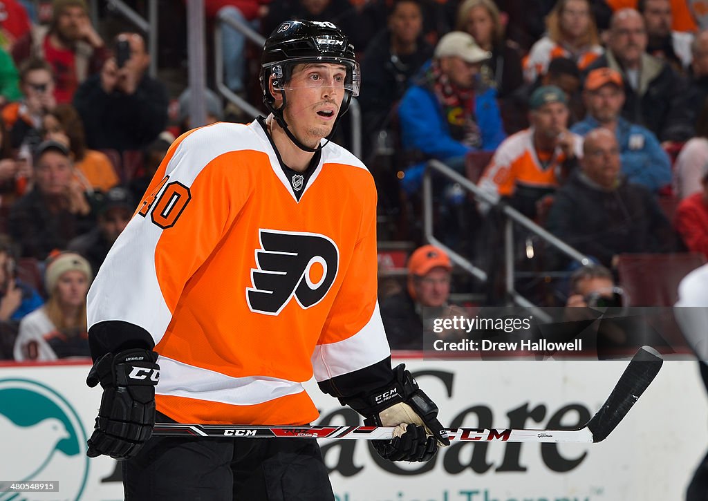 Chicago Blackhawks v Philadelphia Flyers