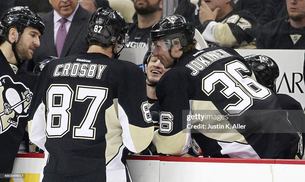 Phoenix Coyotes v Pittsburgh Penguins