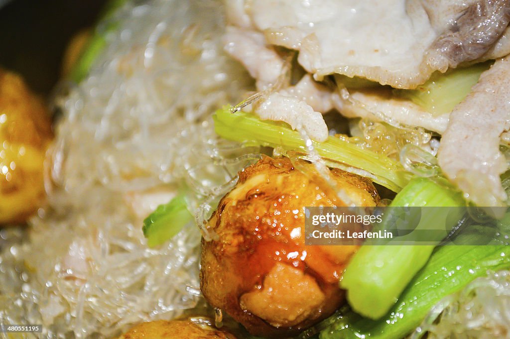 Vermicelli fried omelette, China to celebrate birthdays