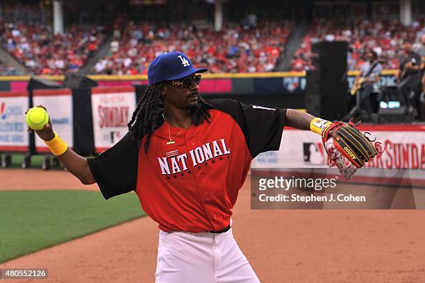 Snoop Dogg attends the 2015 MLB All-Star Legends And Celebrity Softball Game at Great American Ball Park on July 12, 2015 in Cincinnati, Ohio.