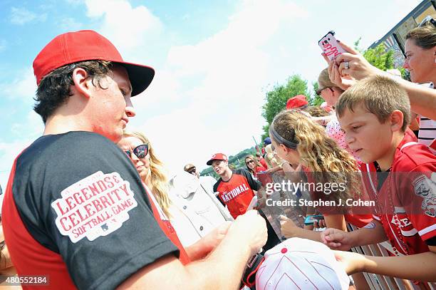 Miles Teller attends the 2015 MLB All-Star Legends And Celebrity Softball Game at Great American Ball Park on July 12, 2015 in Cincinnati, Ohio.
