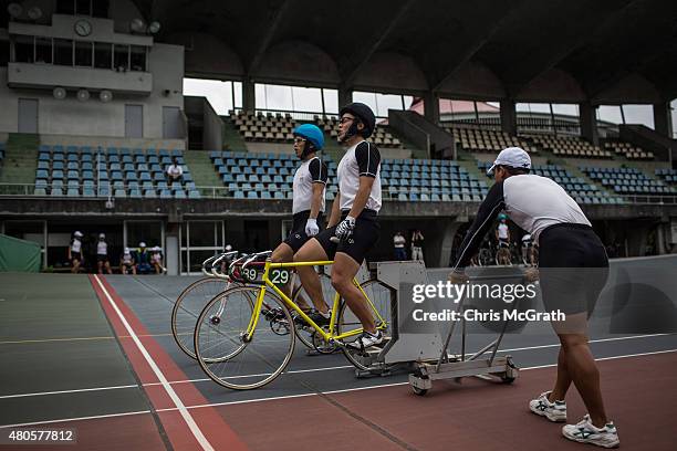 Japanese Keirin Racing Nihon Keirin Gakkou Photos and Premium High Res Pictures - Getty Images