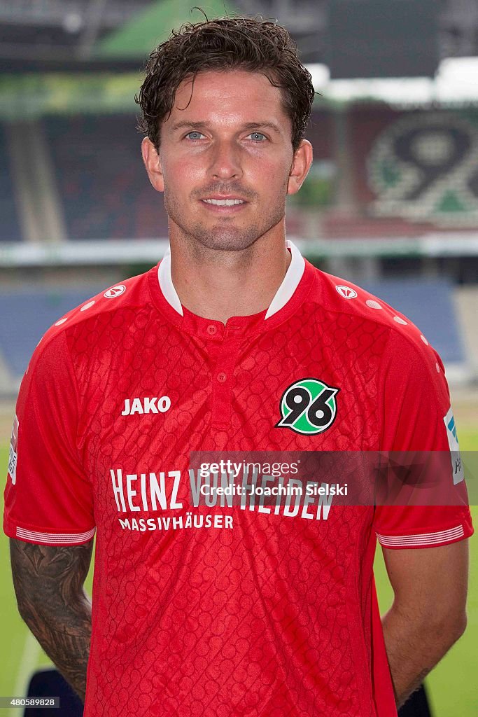 Leon Andreasen poses during the team presentation of Hannover 96 at