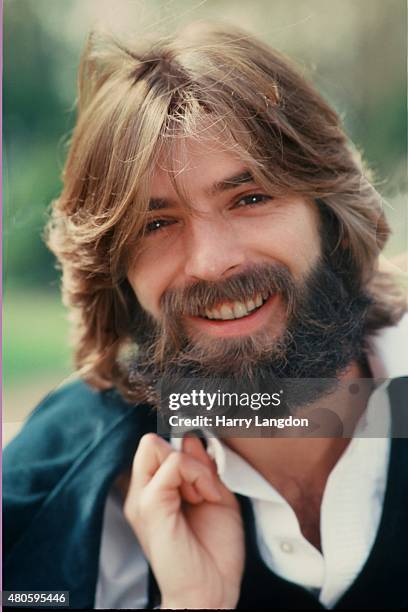 Singer Kenny Loggins poses for a portrait in 1977 in Los Angeles, California.