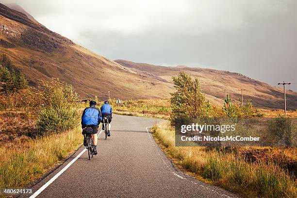 radtour durch den highlands - nicolas berggruen stock-fotos und bilder