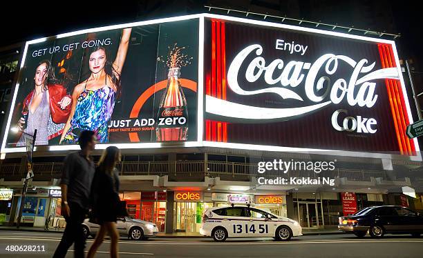 kings cross - coca-cola billboard - australia taxi stock pictures, royalty-free photos & images