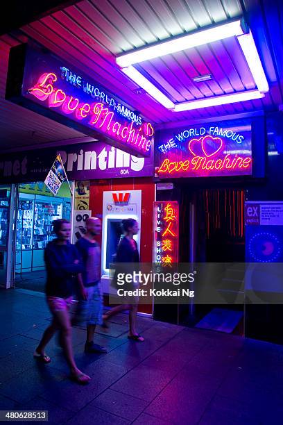 kings cross - the world famous love machine - entrance sign stock pictures, royalty-free photos & images
