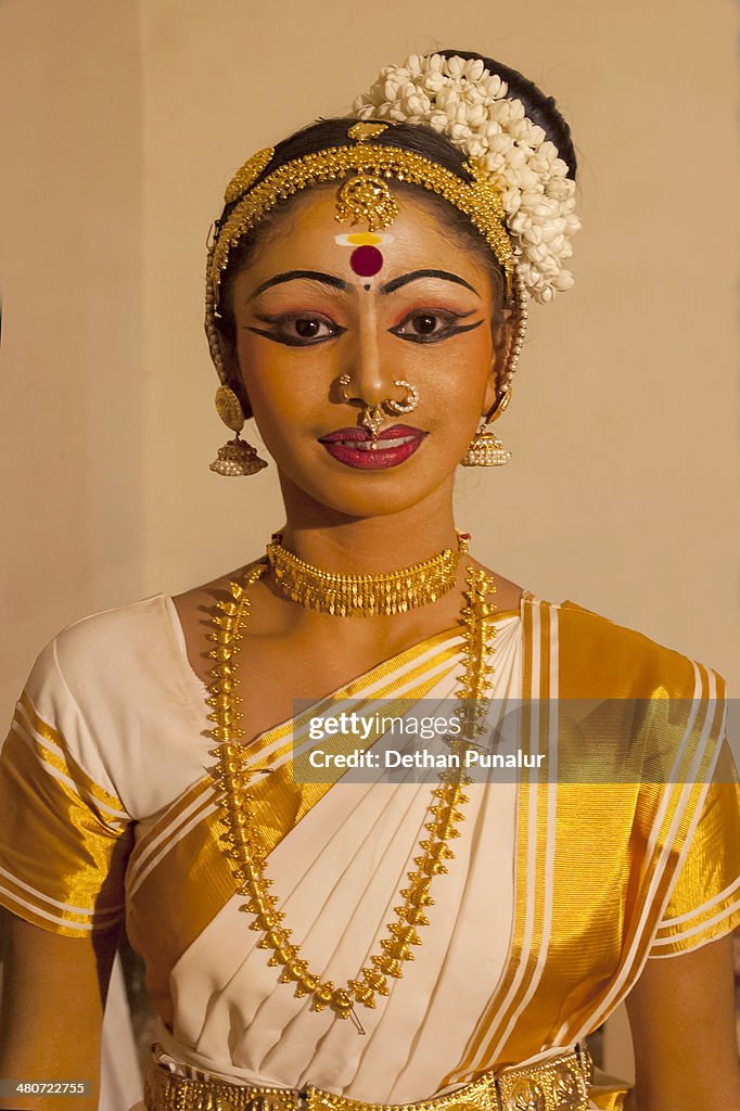Portrait Of A Mohiniyattam Dancer High-Res Stock Photo - Getty Images