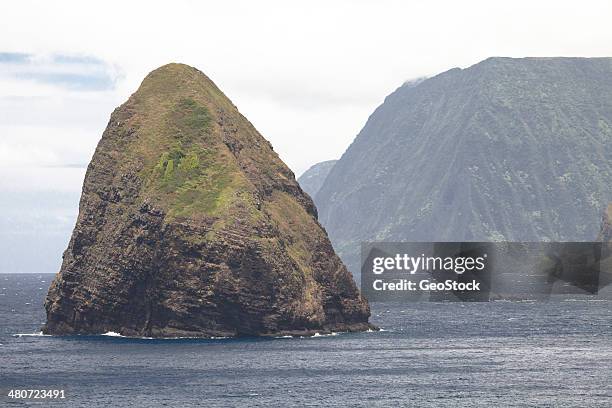 Hawaiian Rocks Stack 52 Hawaii Rock Stack Stock Photos, High-Res Pictures, and Images ...