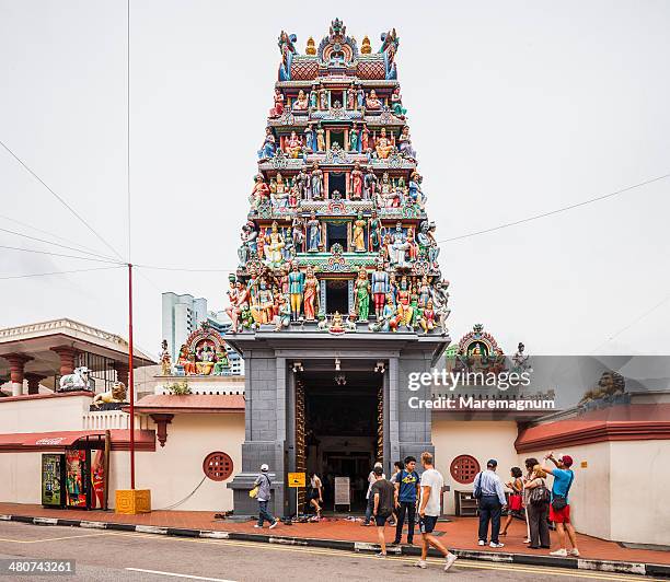 chinatown, the entrance of sri mariamman temple - sri mariamman temple singapore stock pictures, royalty-free photos & images