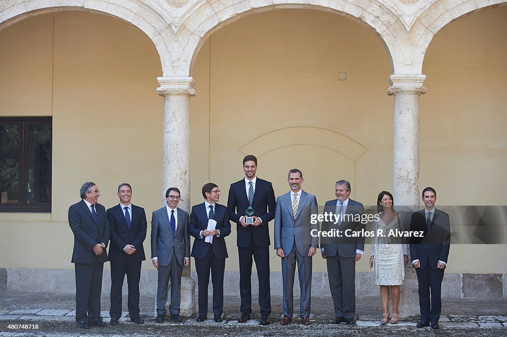 King Felipe VI of Spain Delivers 'Camino Real' Award to Pau Gasol