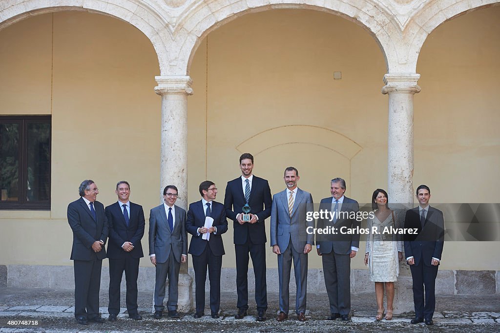 King Felipe VI of Spain Delivers 'Camino Real' Award to Pau Gasol