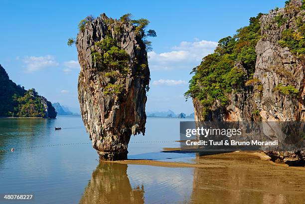 thailand, ao phang nga, james bond rock - james bond island stock pictures, royalty-free photos & images