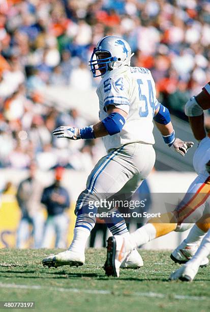 Chris Spielman of the Detroit Lions in action against the Tampa Bay Buccaneers during an NFL football game October 15, 1989 at Tampa Stadium in Tampa...