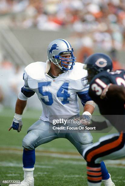 Chris Spielman of the Detroit Lions in action against the Chicago Bears during an NFL football game September 6, 1992 at Soldier Field in Chicago,...