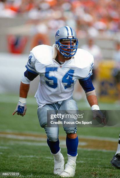 Chris Spielman of the Detroit Lions in action against the Chicago Bears during an NFL football game September 6, 1992 at Soldier Field in Chicago,...