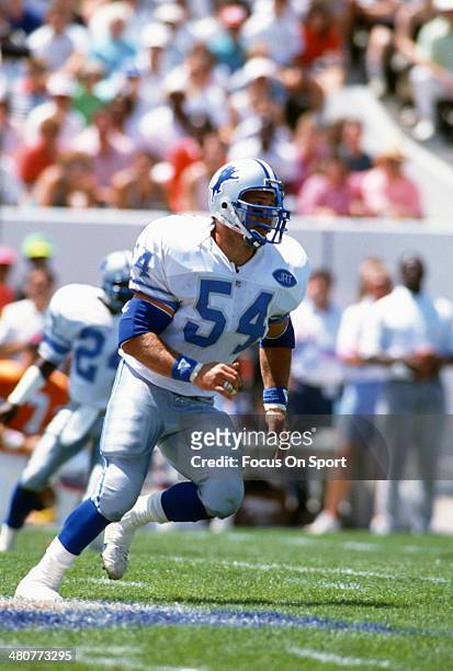 Chris Spielman of the Detroit Lions in action against the Denver Broncos during an NFL football game circa 1991 at Mile High Stadium in Denver,...