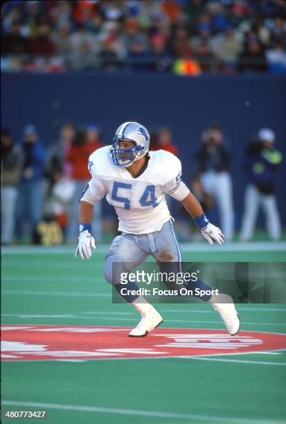 Chris Spielman of the Detroit Lions in action against the New York Giants during an NFL football game November 18, 1990 at The Meadowlands in East...