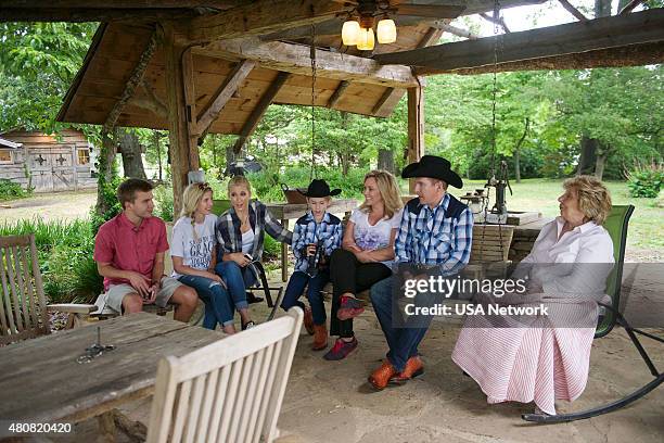 Dude Ranch" Episode 312 -- Pictured: Chase Chrisley, Lindsie Chrisley Campbell, Savannah Chrisley, Grayson Chrisley, Julie Chrisley, Todd Chrisley,...