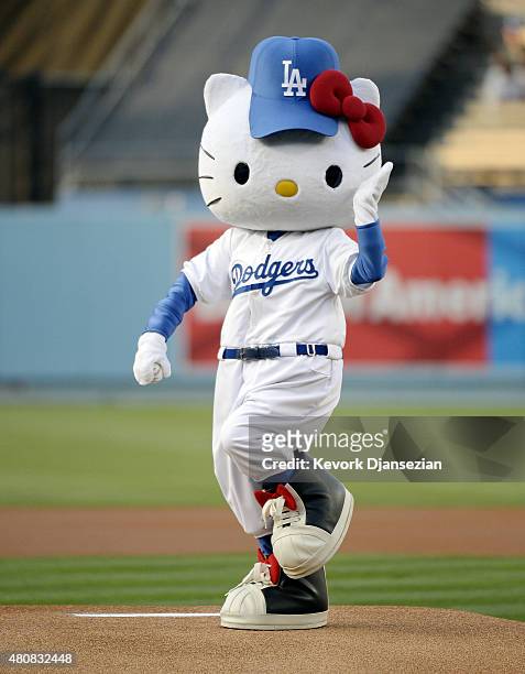 dodgers giveaway 2023 hello kitty