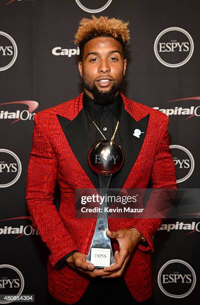 Player Odell Beckham Jr. With the award for Best Play at The 2015 ESPYS at Microsoft Theater on July 15, 2015 in Los Angeles, California.