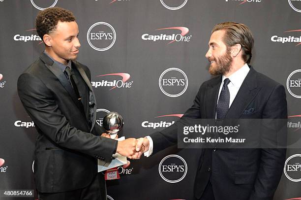 Player Stephen Curry with Actor Jake Gyllenhaal with the award for Best Male Athlete at The 2015 ESPYS at Microsoft Theater on July 15, 2015 in Los...