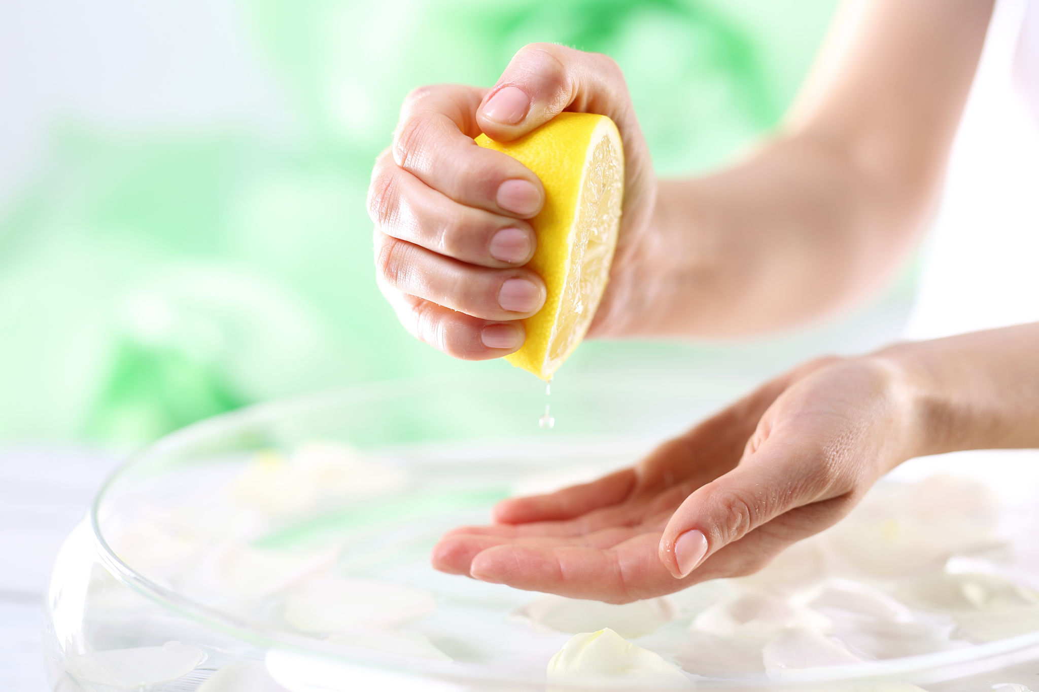 lemon juice cleaning