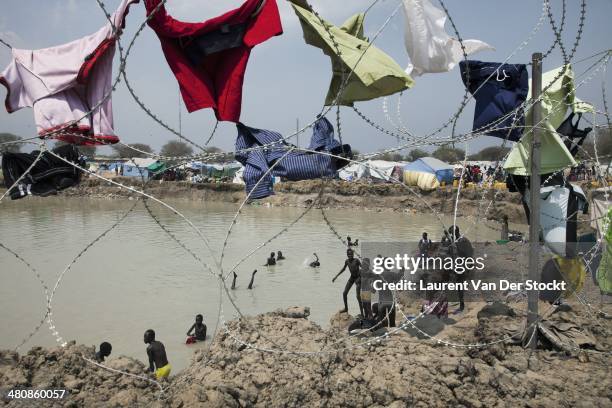 Protection of civilian site. 10.000 thousand people of the Nuer ethnic group took refuge in the POC site of United Nations base of Bor, after the...