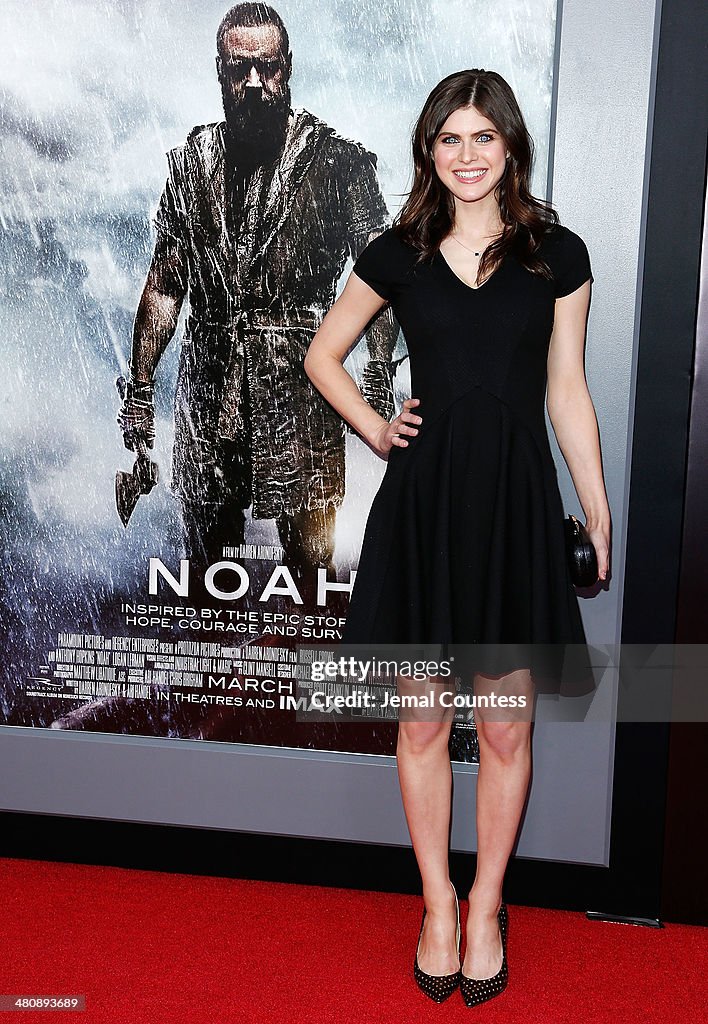 "Noah" New York Premiere - Outside Arrivals