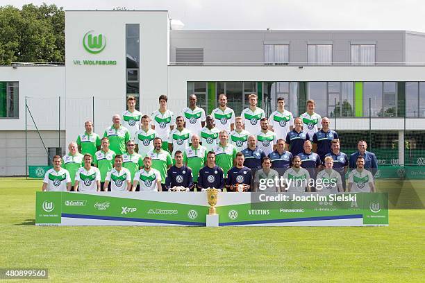 First row : Sebastian Jung, Max Kruse, Christian Traesch, Aaron Hunt, Koen Casteels, Diego Benaglio, Max Gruen, Marcel Schaefer, Ricardo Rodriguez,...