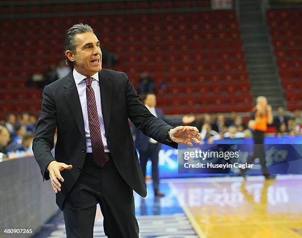 Sergio Scariolo, Head Coach of Laboral Kutxa Vitoria in action during the 2013-2014 Turkish Airlines Euroleague Top 16 Date 12 game between Anadolu...