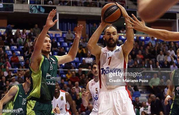 Vassilis Spanoulis, #7 of Olympiacos Piraeus in action during the 2013-2014 Turkish Airlines Euroleague Top 16 Date 12 game between Unicaja Malaga v...