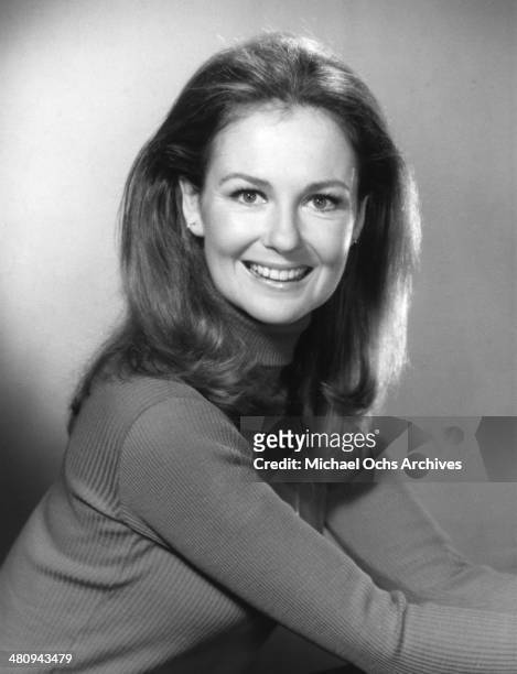 Entertainer Shelley Fabares poses portrays Jenny Bedford in the comedy television series "The Practice" on January 9, 1976.