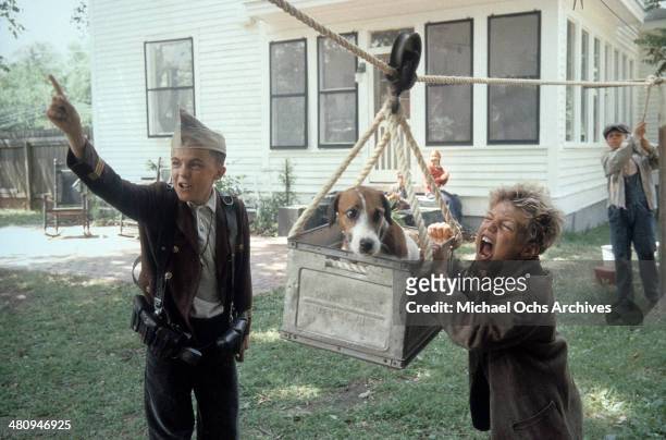 Actor Frankie Muniz and Cody Linley with Skip in a scene from the Warner Brothers movie "My Dog Skip" , circa 2000.