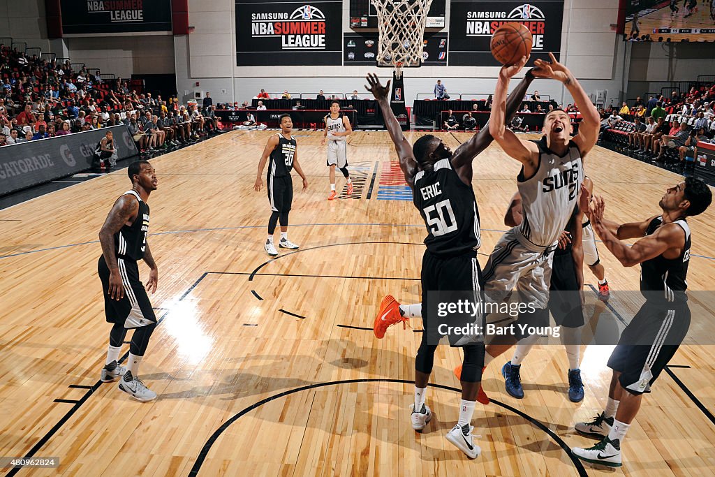 Milwaukee Bucks v Phoenix Suns