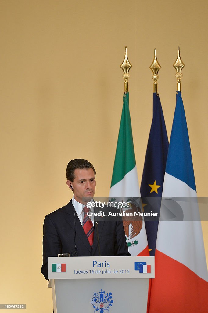 Francois Hollande receives Mexican President Enrique Pana Nieto