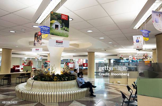 Inside Bank Branch Photos and Premium High Res Pictures - Getty Images