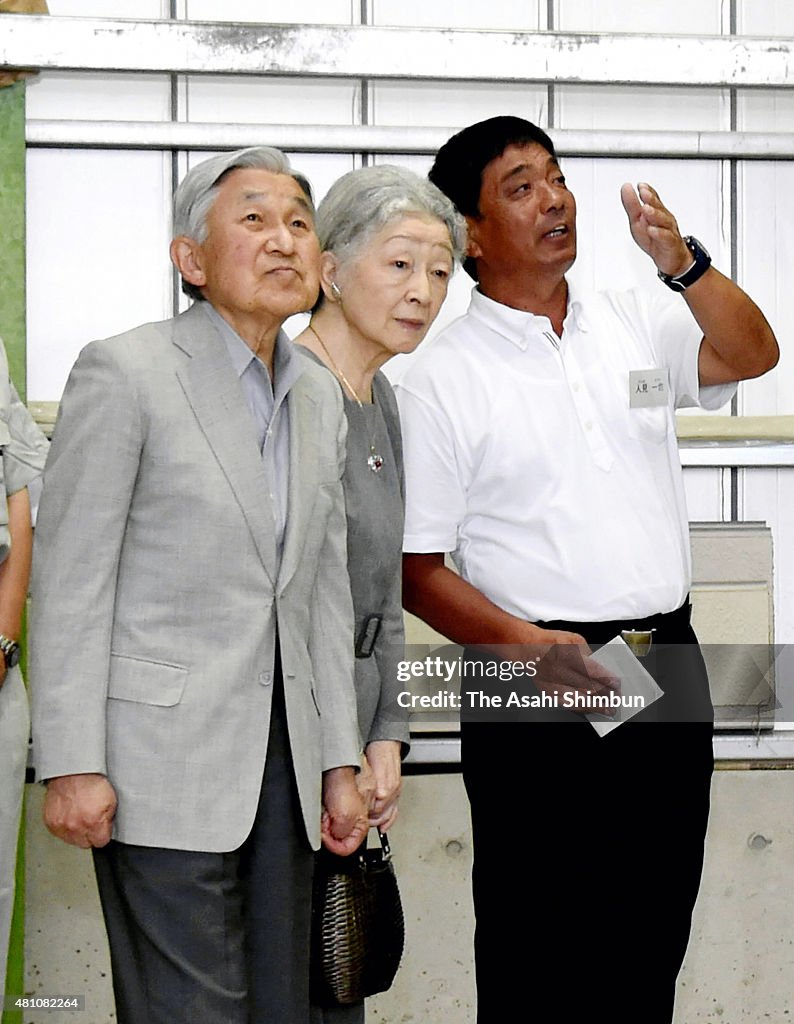 Emperor And Empress Visit Nasu Imperial Villa