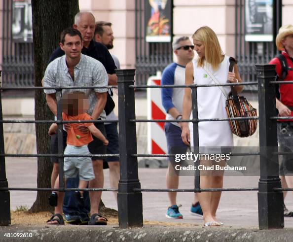 Cyrus Dancy Claire Danes and Hugh Dancy sighted with son Cyrus while visiting the ...