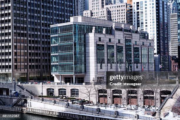 gleacher center, downtown chicago - university of chicago stock pictures, royalty-free photos & images