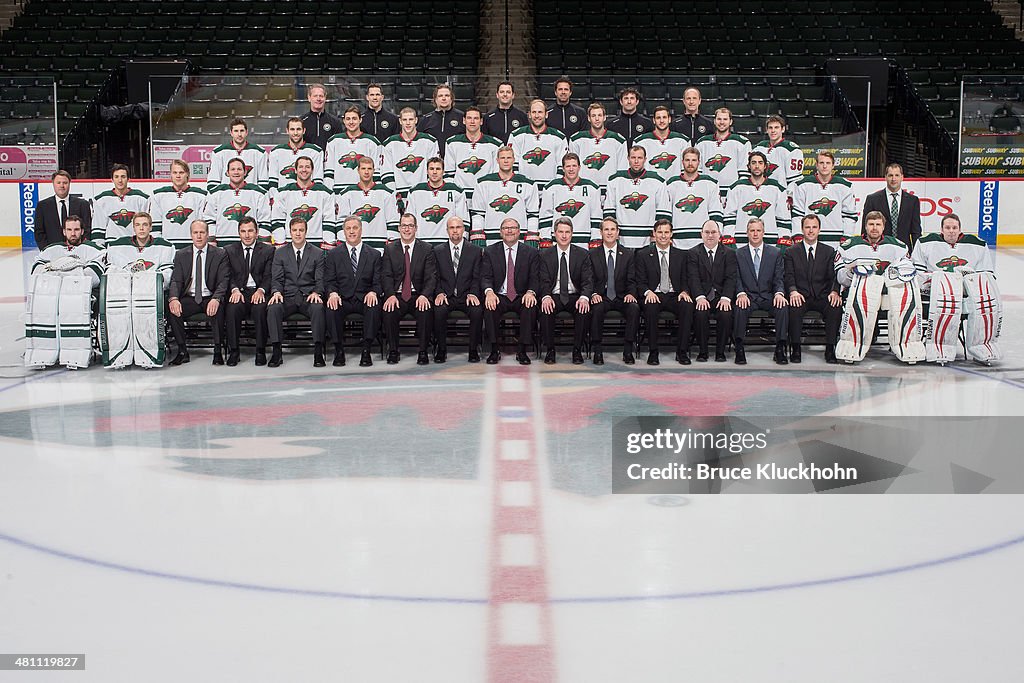 Wild Team Roster Members of the Minnesota Wild pose for the official 2013-2014 team ...