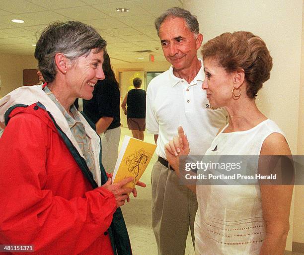 23 photos et images haute résolution de Larry Samuelson - Getty Images