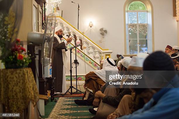 13 Habibia Soofie Masjid Stock Photos, High-Res Pictures, and Images ...