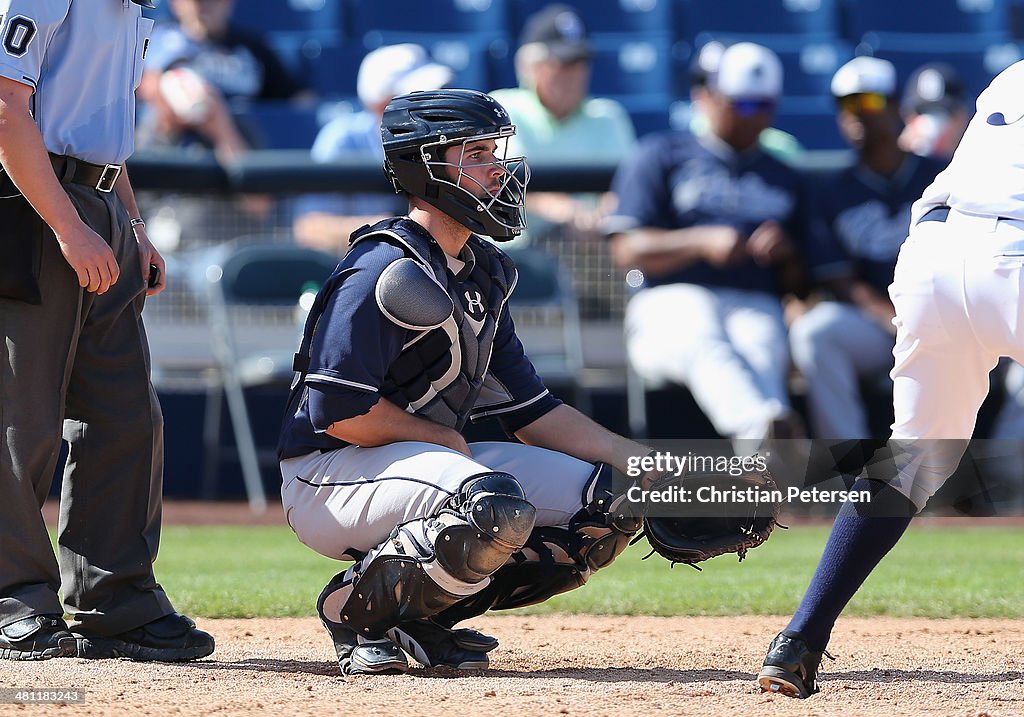 San Diego Padres v Milwaukee Brewers