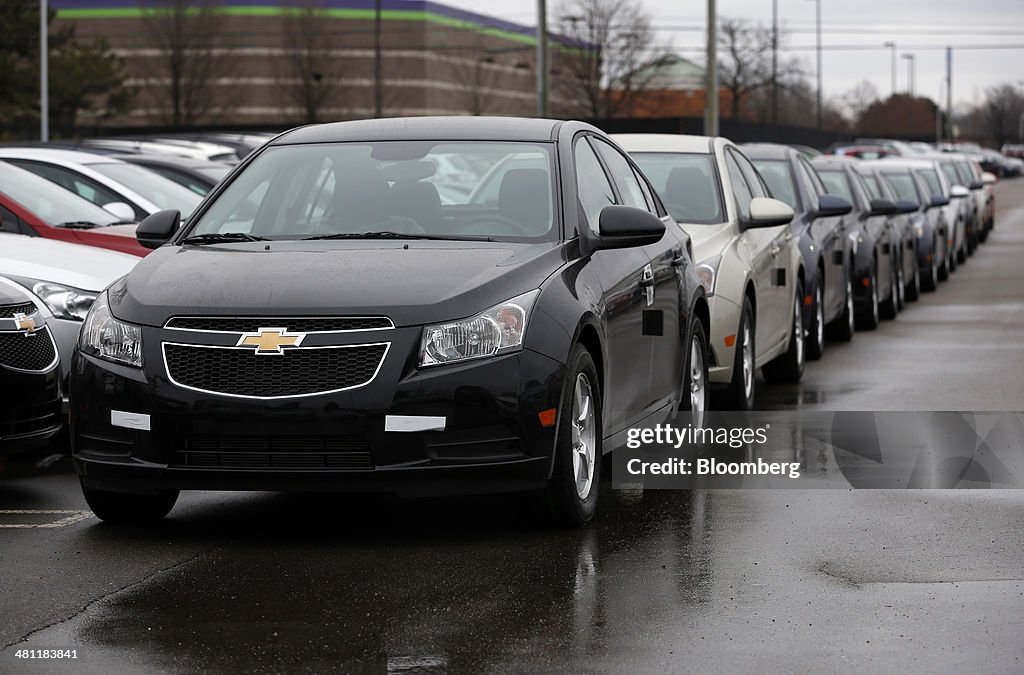 GM Says Dealers Told to Stop Selling Some Chevrolet Cruzes